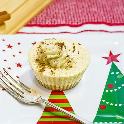 Keto Christmas Fat Bombs – Eggnog Cheesecake